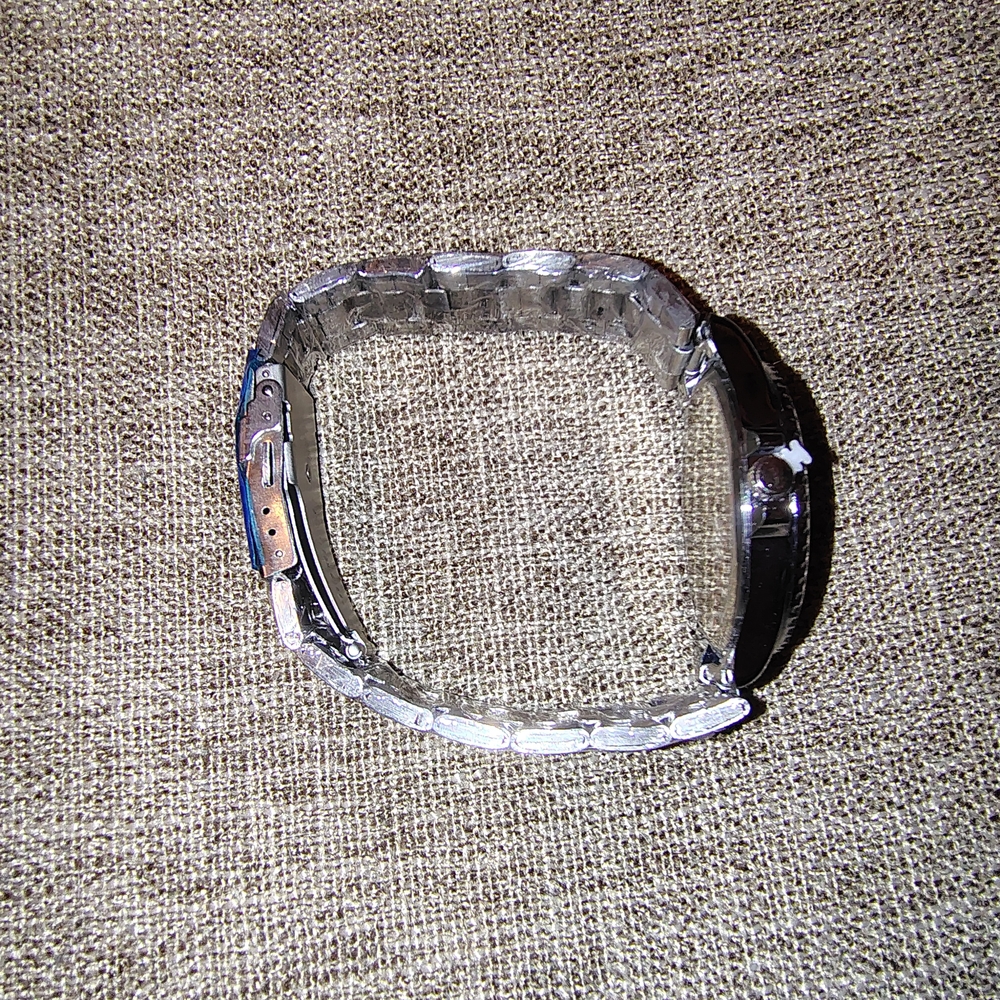 Modaïya Silver and Black Quartz Watch - Picture 3 of 4